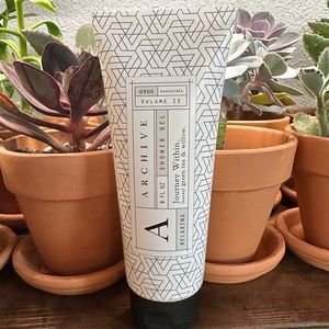 Margot Elena. Archive. Journey Within. Shower Gel. New.